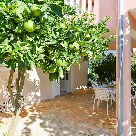 Apartment Esso Grande 1 Veli Iž