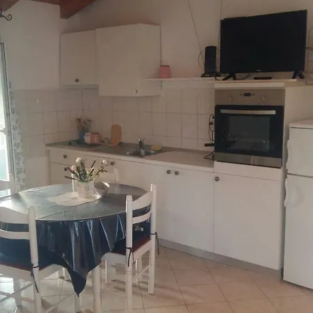 Apartment Esso Grande 1 Veli Iž